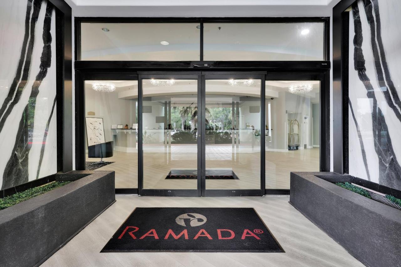 Ramada By Wyndham Jacksonville I-95 By Butler Blvd Екстер'єр фото